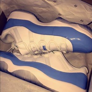 Jordan 11 UNC